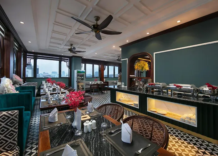 Salute Premium Hotel & Spa Hanói